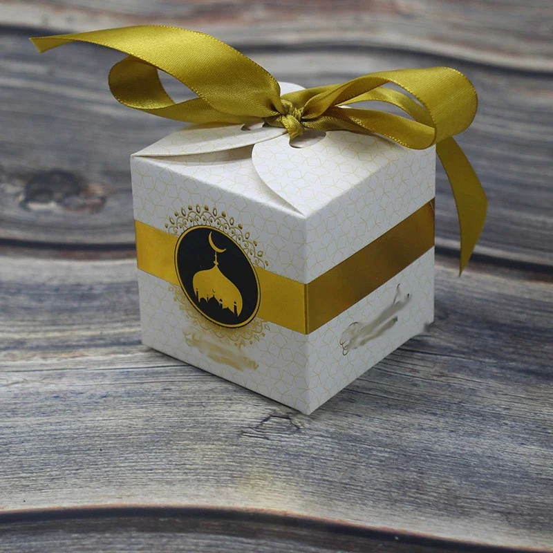 Ramadan Gift Box with Gold Ribbon 4ct
